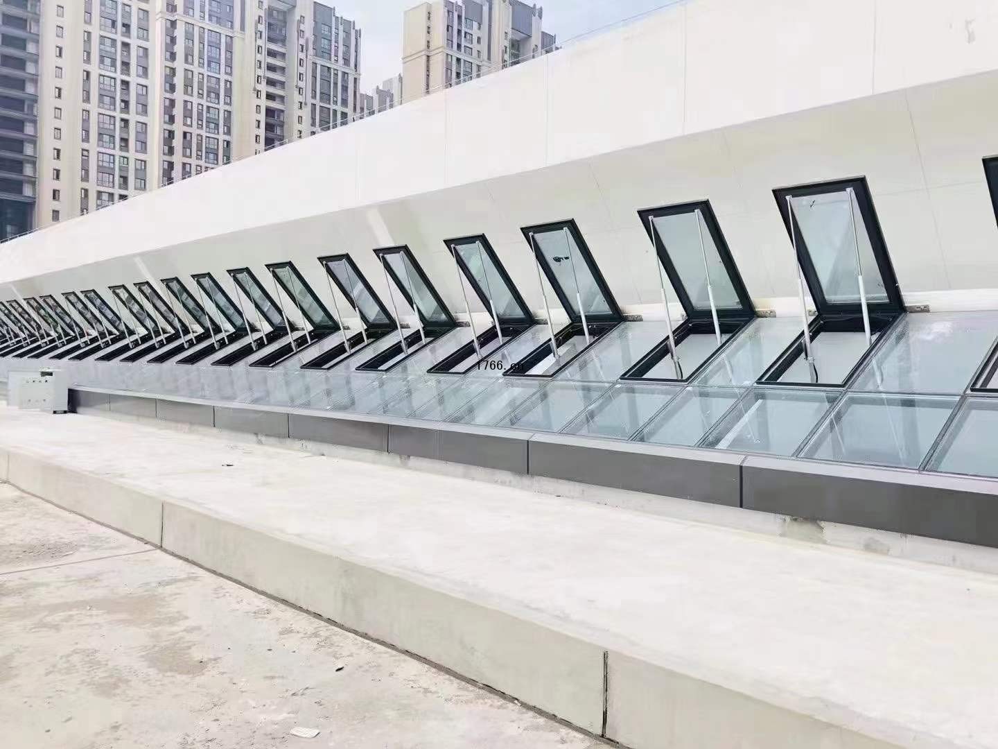 电动开窗器